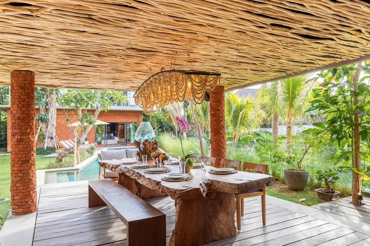 Villa Kimaya - 5-Bed Berawa Luxury Villa With Complimentary Pool Fence Canggu Indonesia