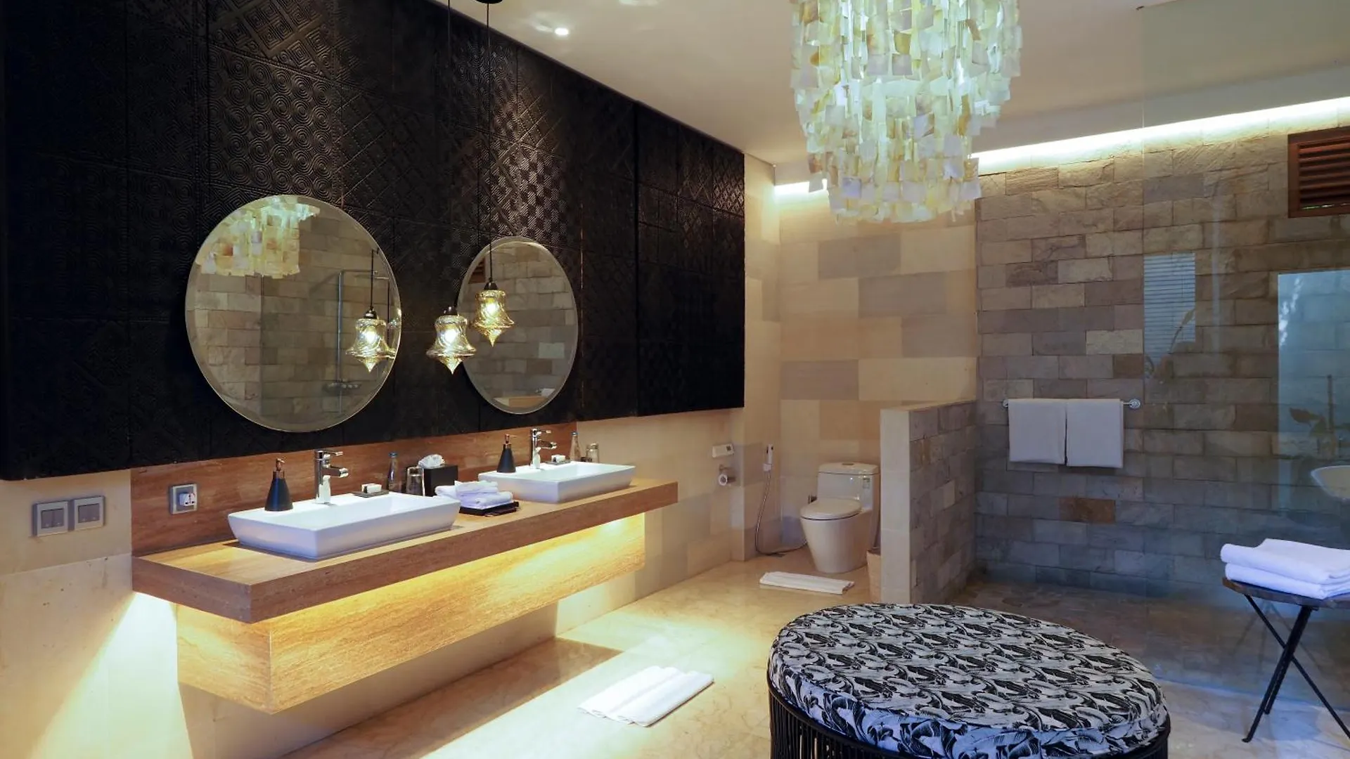 Villa Kimaya - 5-Bed Berawa Luxury Villa With Complimentary Pool Fence Canggu  0*, Canggu (Bali)