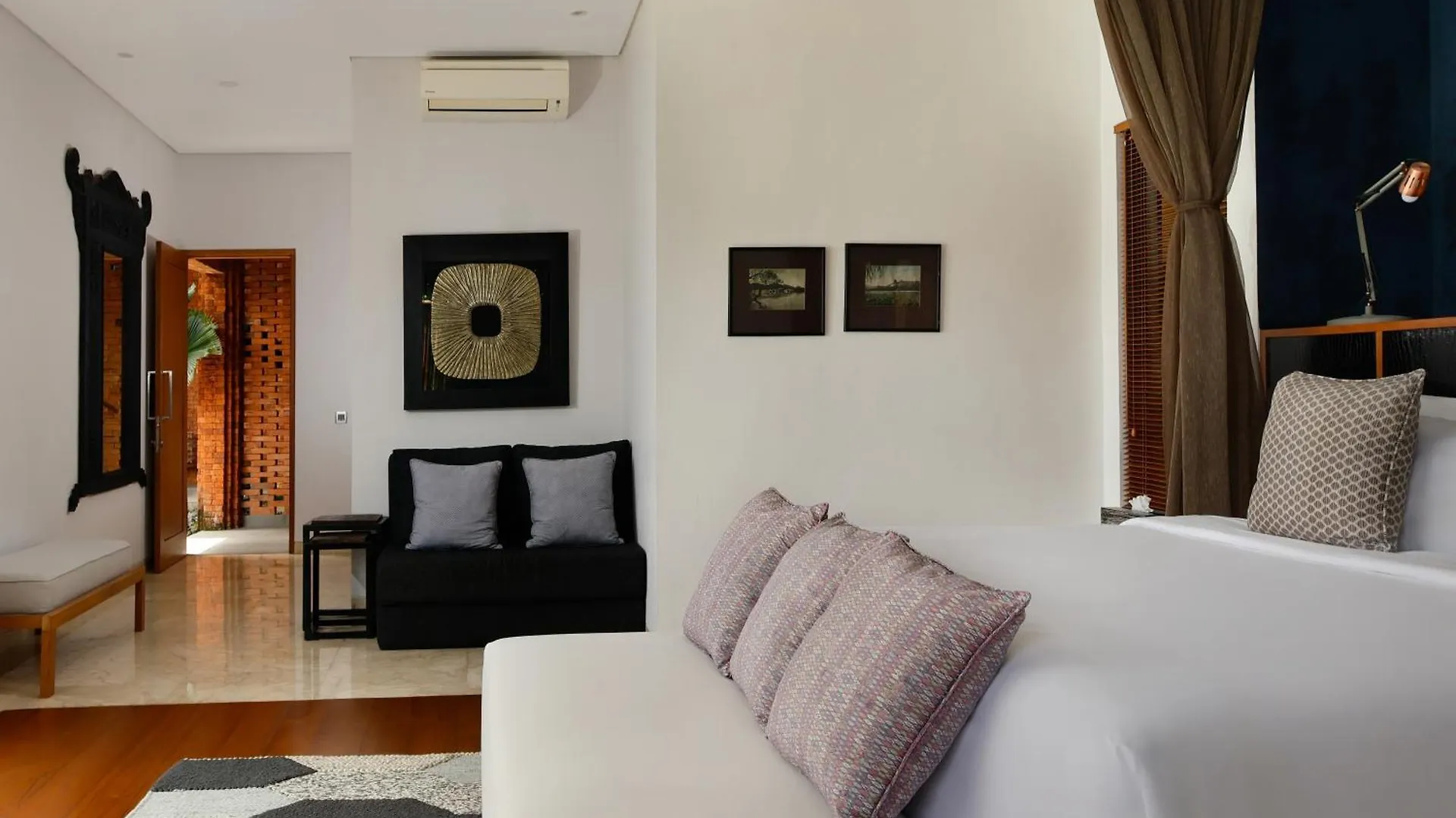 Villa Kimaya - 5-Bed Berawa Luxury Villa With Complimentary Pool Fence Canggu  Indonesia